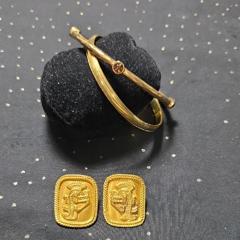 Elegant Gold Bangle and Earring Set
